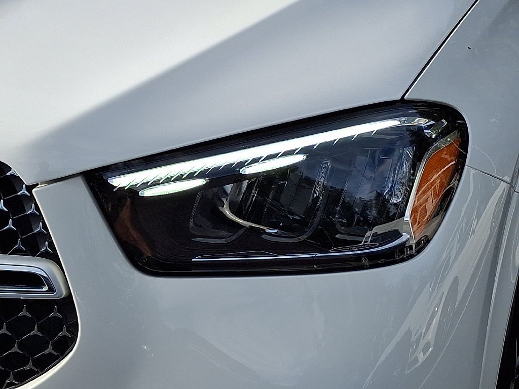 Certified Used 2026 White Mercedes-Benz GLE 450 image 9
