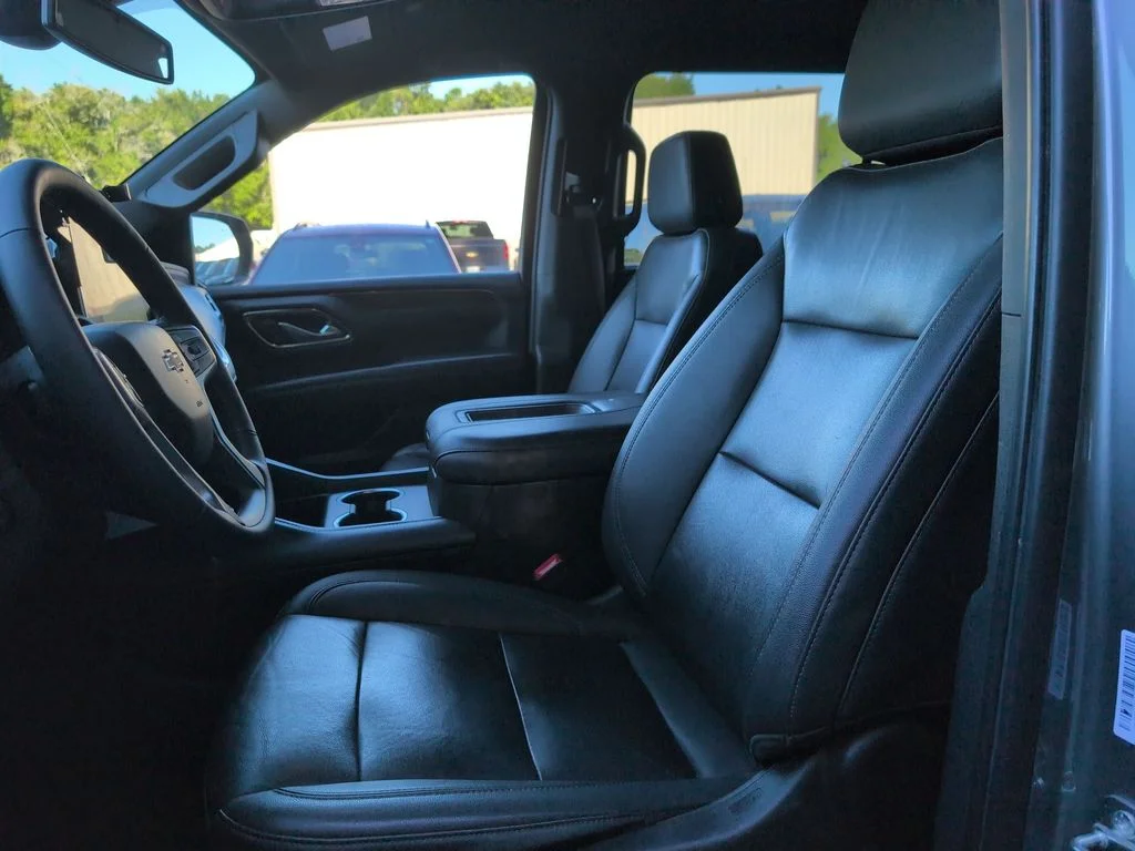Used 2022 Gray Chevrolet Z71 image 17