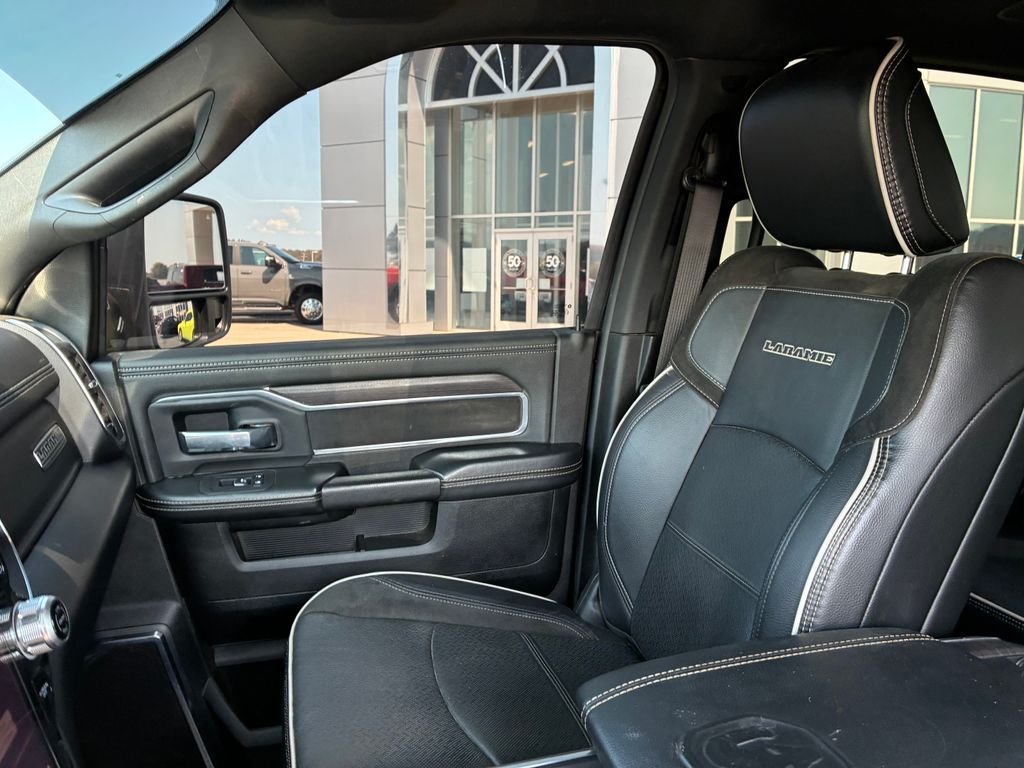 Used 2025 Black Ram Laramie image 19