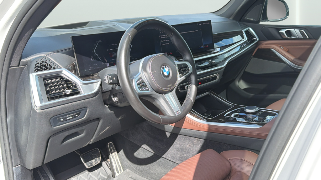 Used 2024 Alpine White BMW sDrive40i image 23