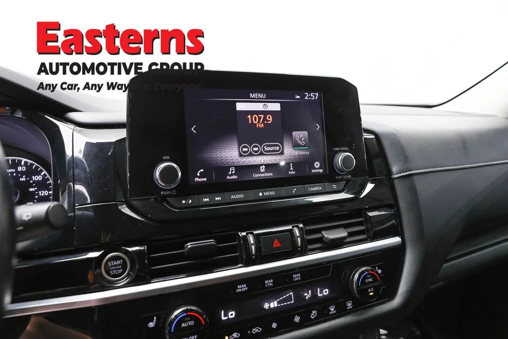 Used 2022 Gray Nissan SV image 19