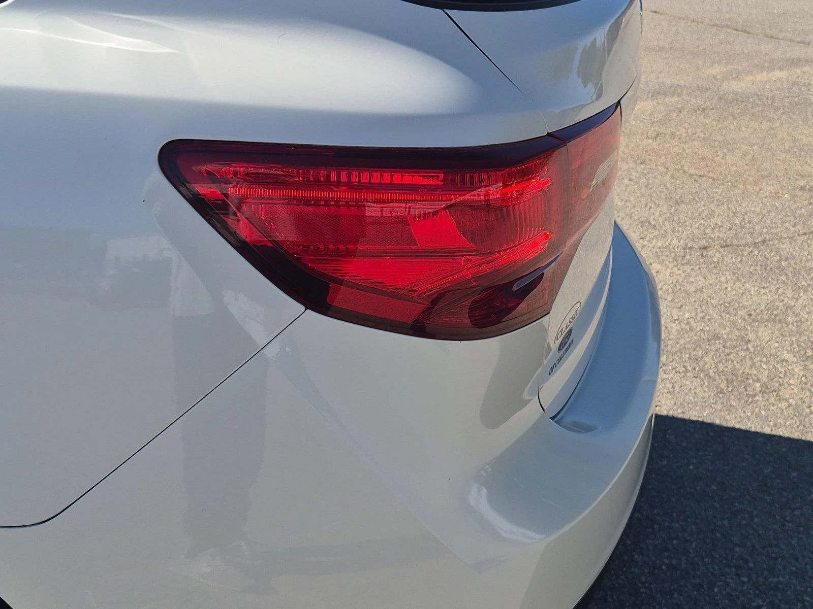 Used 2014 White Diamond Pearl Acura Tech/Entertainment Pkg image 11