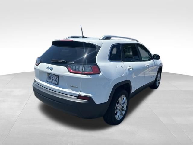 Used 2019 White Jeep Latitude image 12