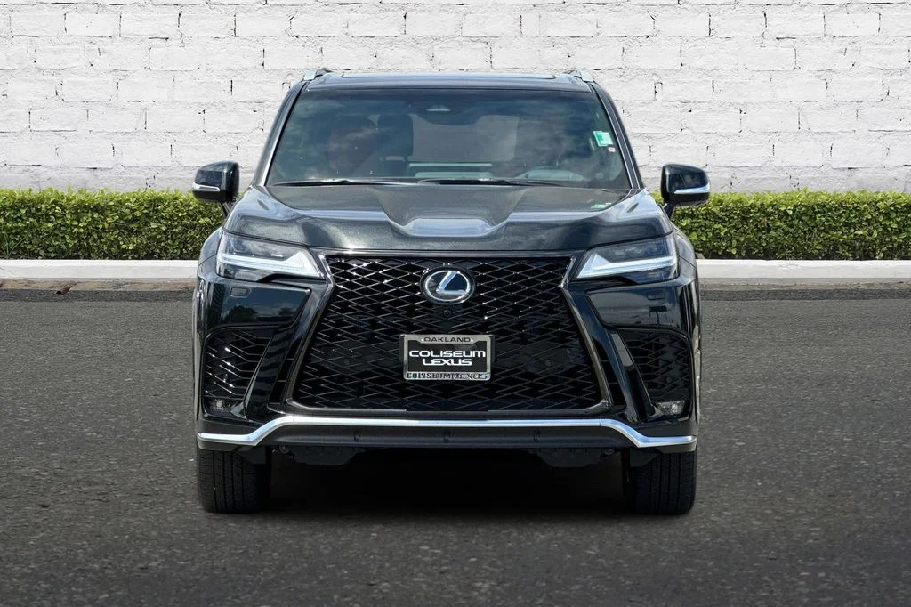 2026 Lexus LX 600 F-Sport - Photo 9