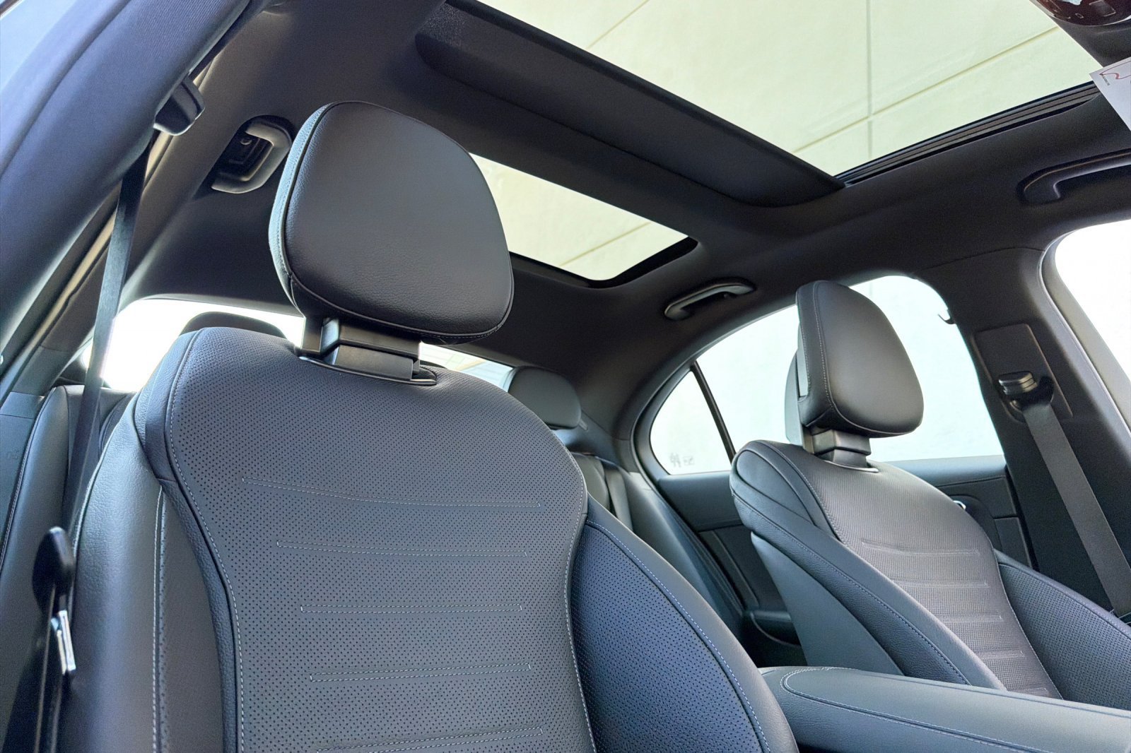 2026 Mercedes-Benz C-Class Sedan AMG C43 - Photo 31