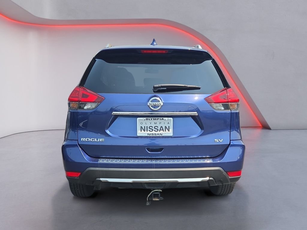 Used 2017 Blue Nissan SV image 5