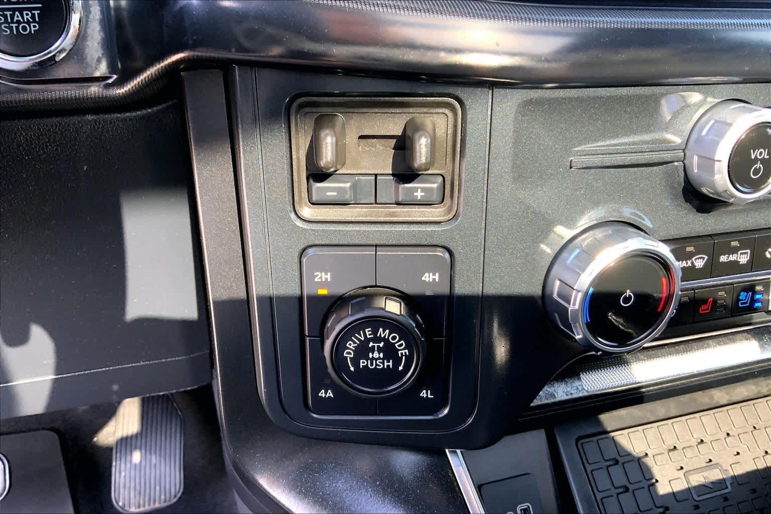 Used 2025 Agate Black Metallic Ford Raptor image 32
