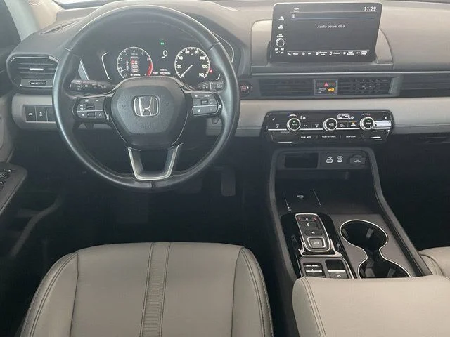 Certified Used 2025 Platinum White Pearl Honda EX-L image 12
