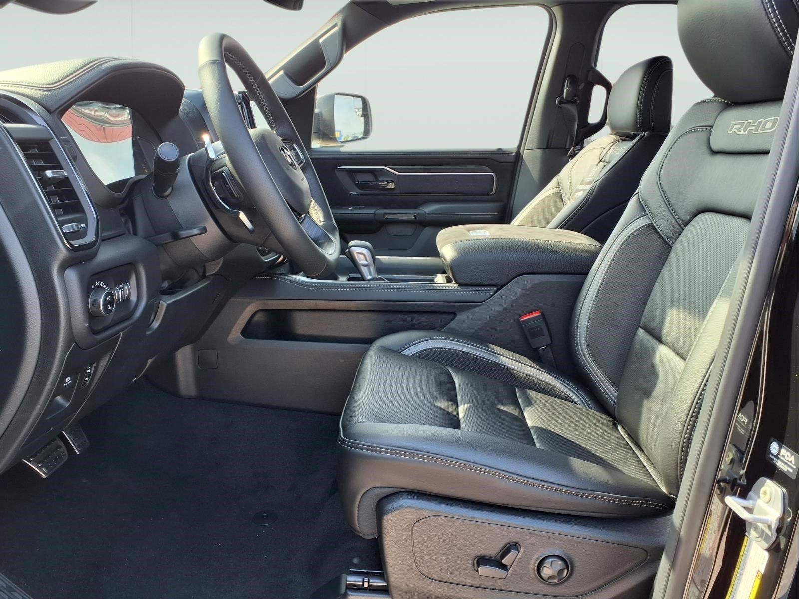 New 2026 Diamond Black Crystal Pearl-Coat Exterior Paint RAM RHO image 8