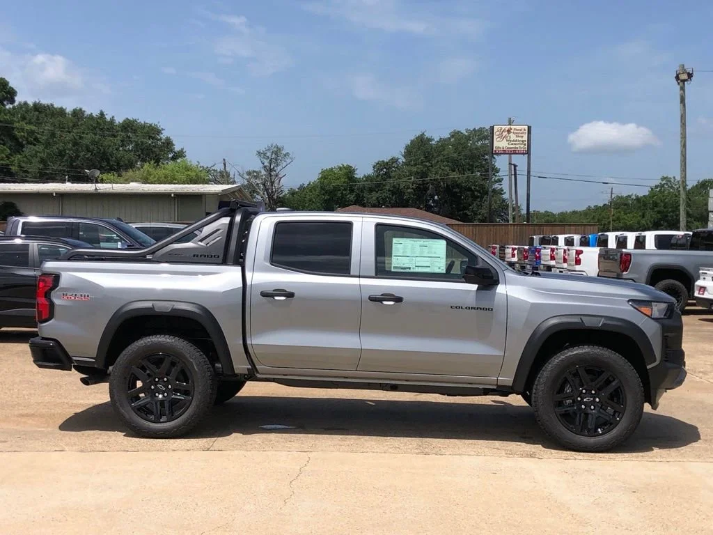 2025 Chevrolet Colorado Trail Boss - Photo 9