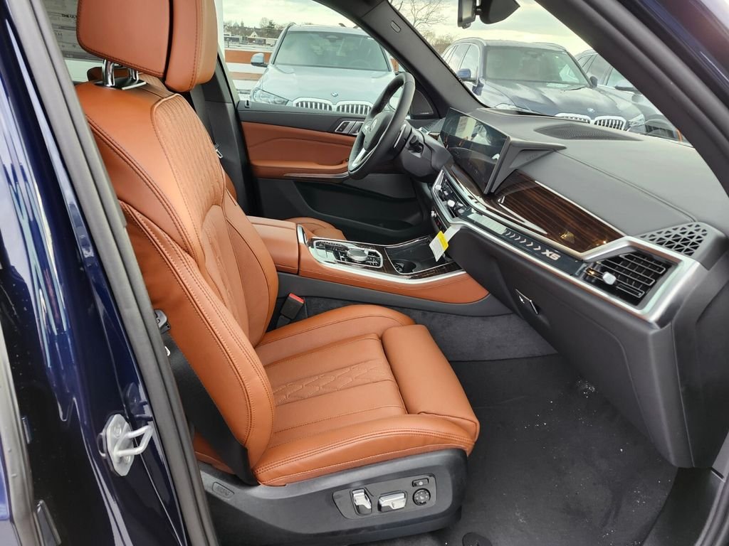 Used 2026 Blue BMW xDrive40i image 11