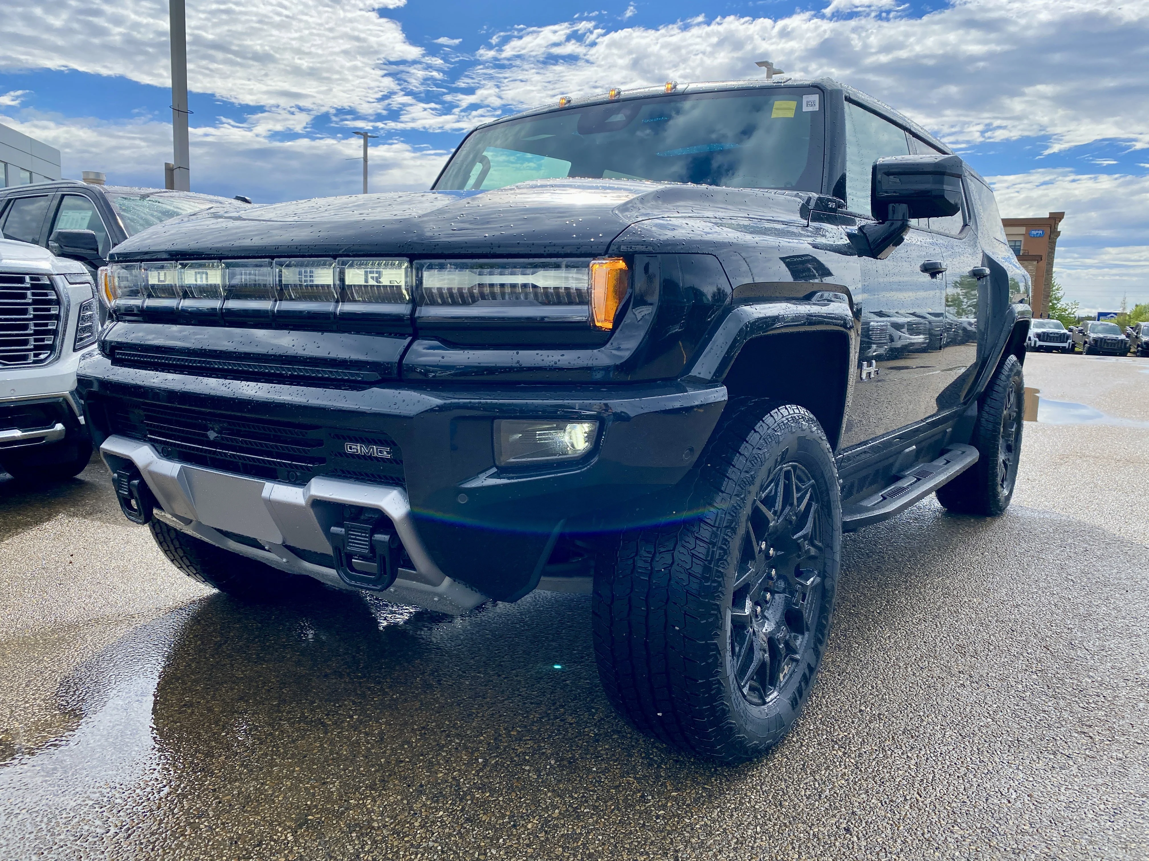 New 2026 VOID BLACK GMC 2X image 2