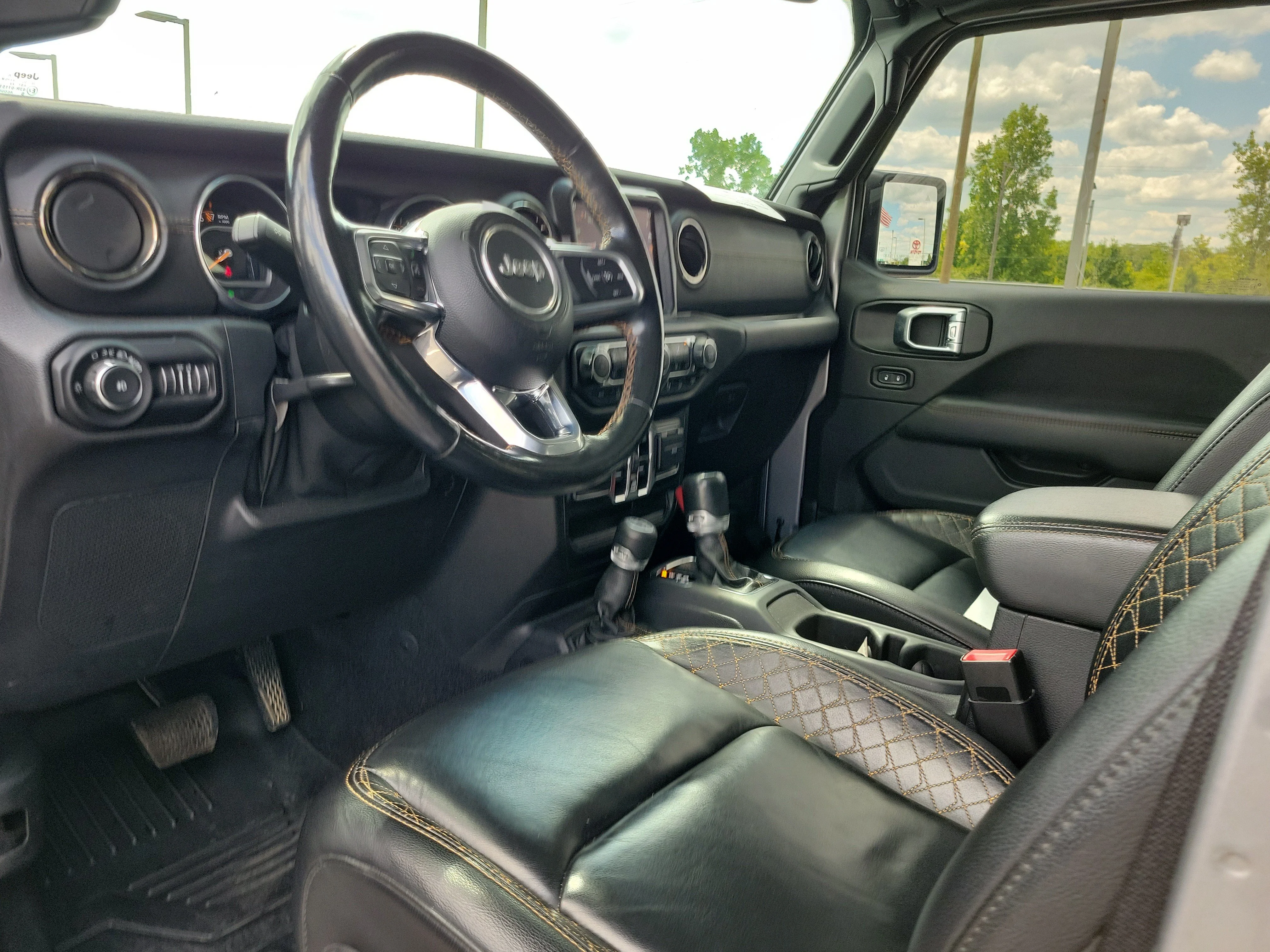 Used 2021 Billet Silver Metallic Clear Coat Jeep High Altitude image 19