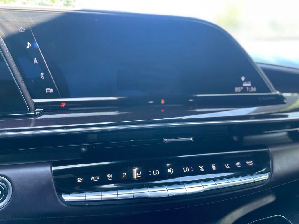 Used 2022 Black Cadillac Sport Platinum image 14