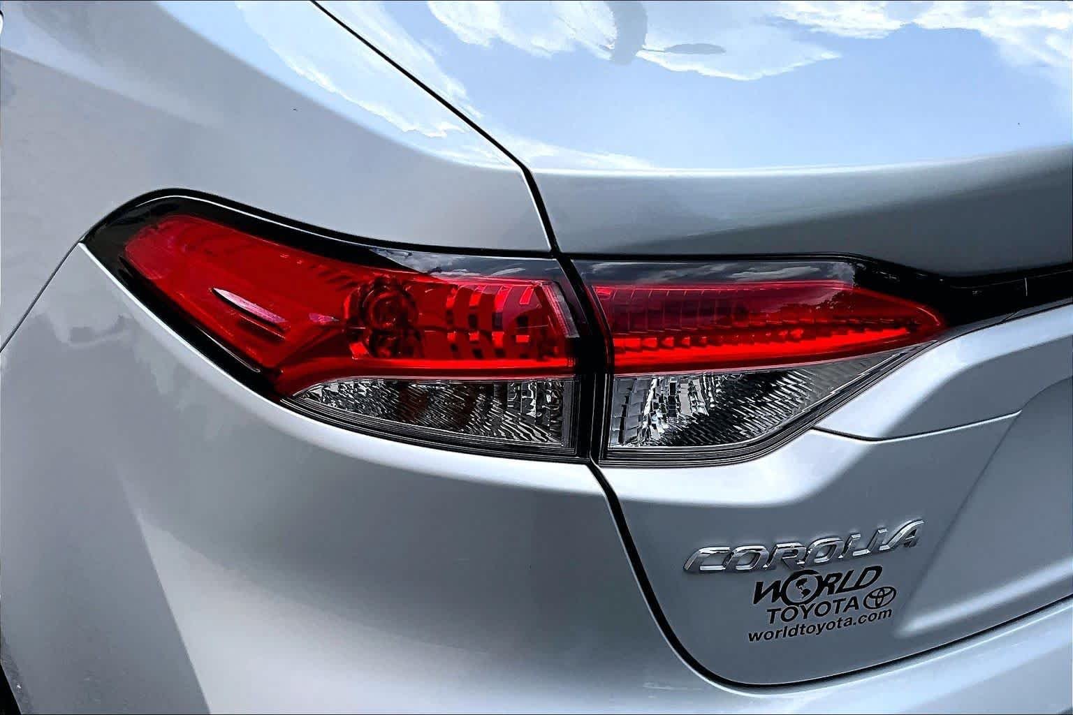 Used 2025 Classic Silver Metallic Toyota LE image 29