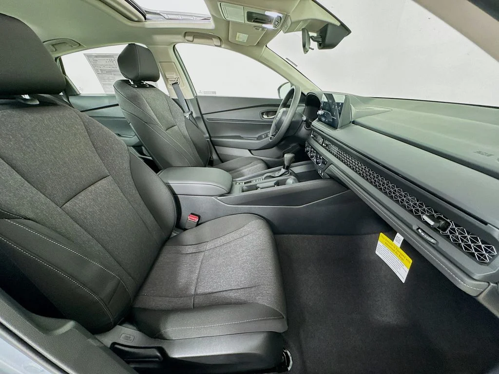 New 2026 Urban Gray Pearl Honda SE image 38