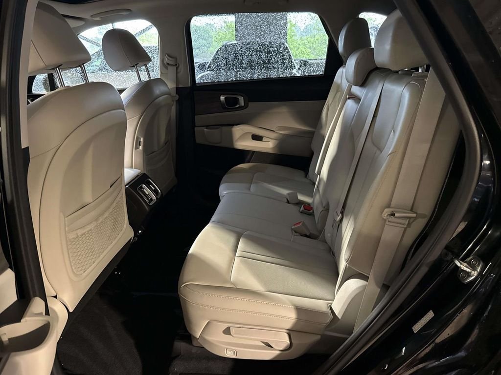 Used 2022 Black Kia S image 14