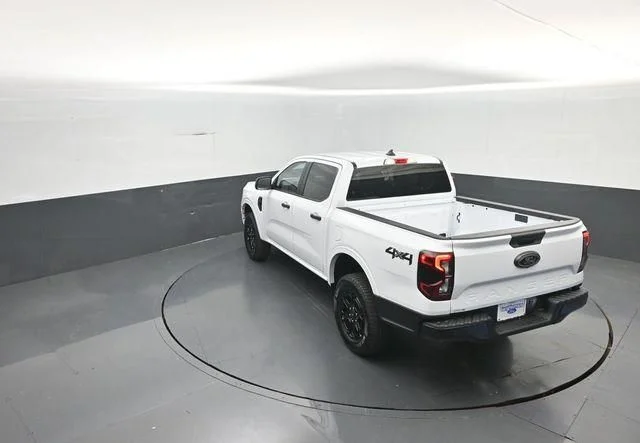New 2026 Oxford White Ford XLT image 29