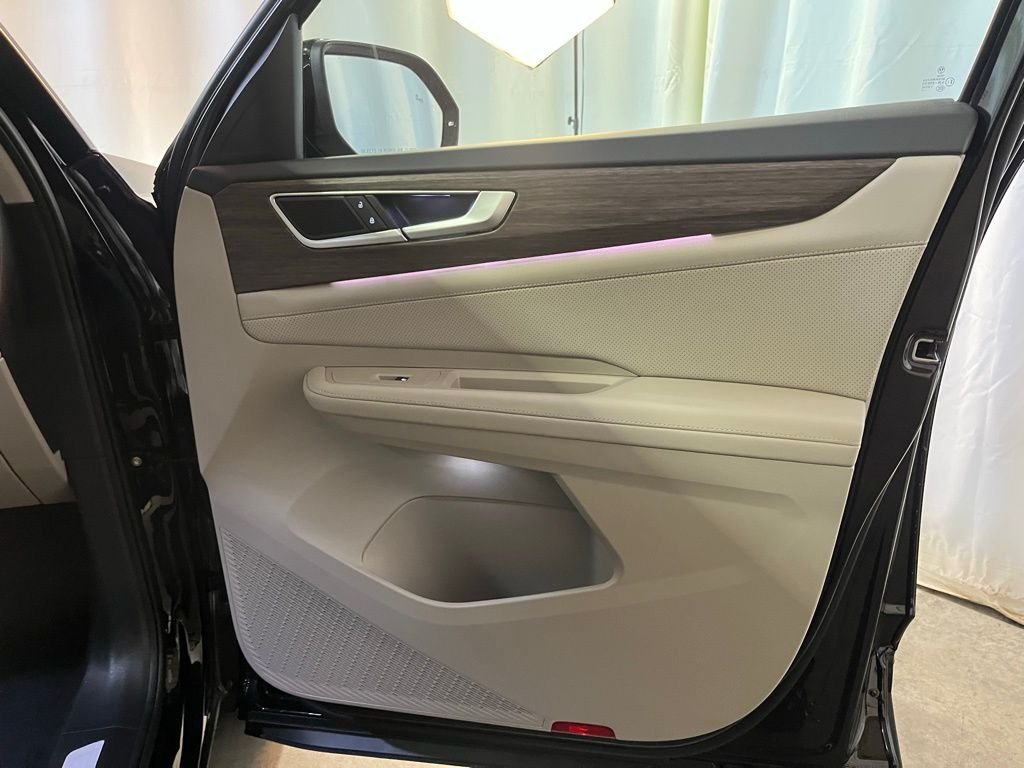 New 2026 Black Volkswagen 2.0T SEL image 11