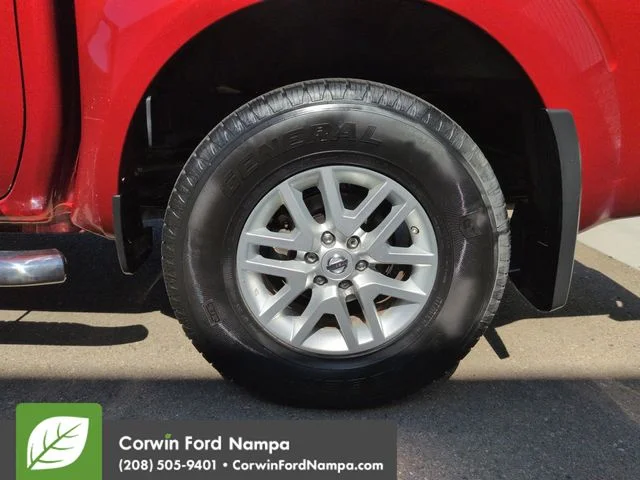 Used 2019 Cayenne Red Metallic Nissan  image 31