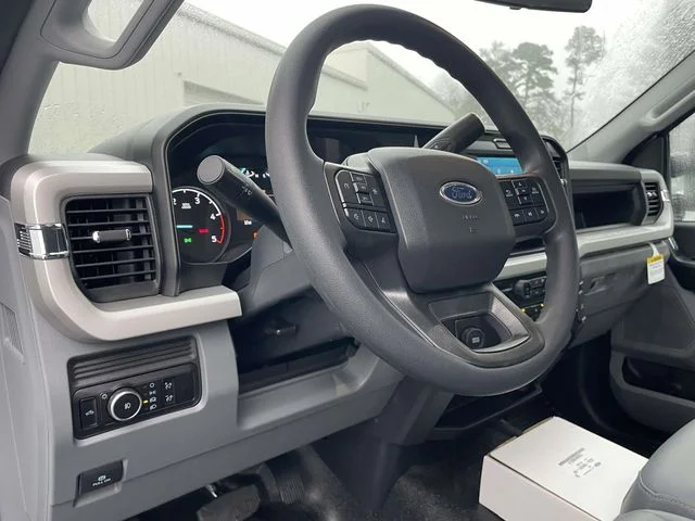 New 2026 Oxford White Ford XL image 14