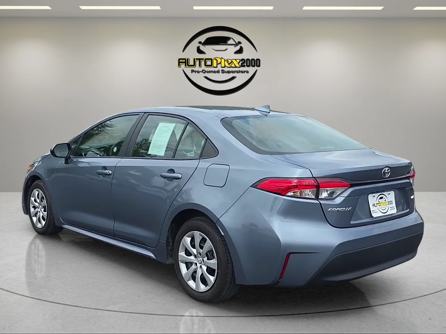 Used 2025 Gray Toyota LE image 5