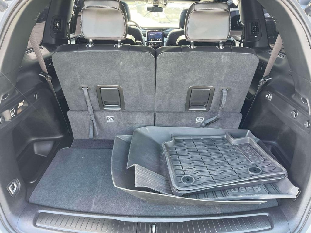Used 2024 Silver Jeep Limited image 13