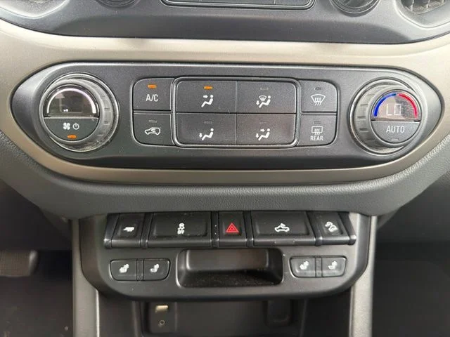 Used 2016 Black Chevrolet Z71 image 13