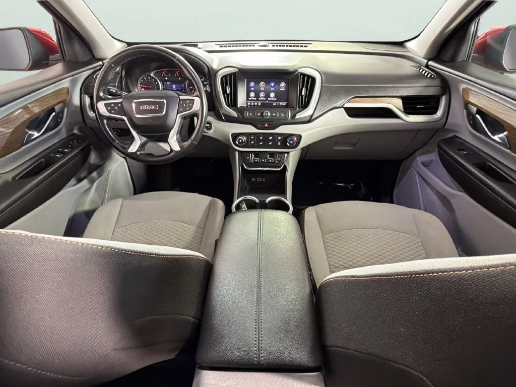 Used 2020 RED QUARTZ TINTCOAT GMC SLE image 32
