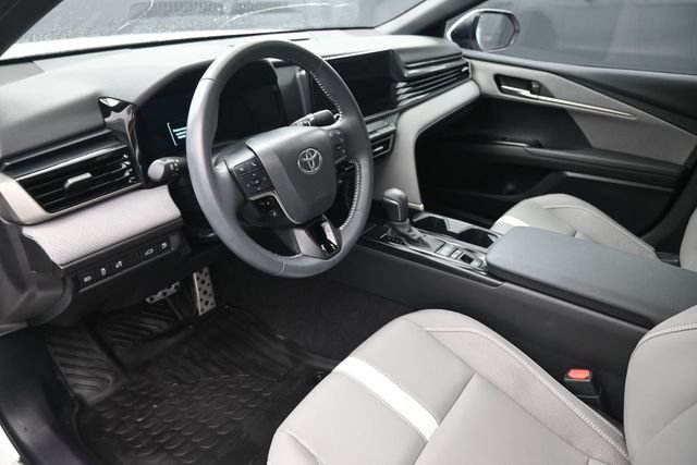 Used 2025 White Toyota SE image 18