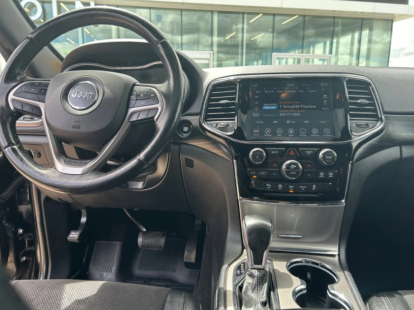 Used 2019 Diamond Black Crystal Pearl Jeep ALTITUDE image 19