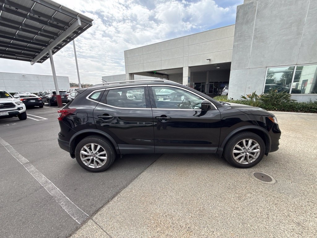 Used 2021 Magnetic Black Pearl Nissan SV image 4