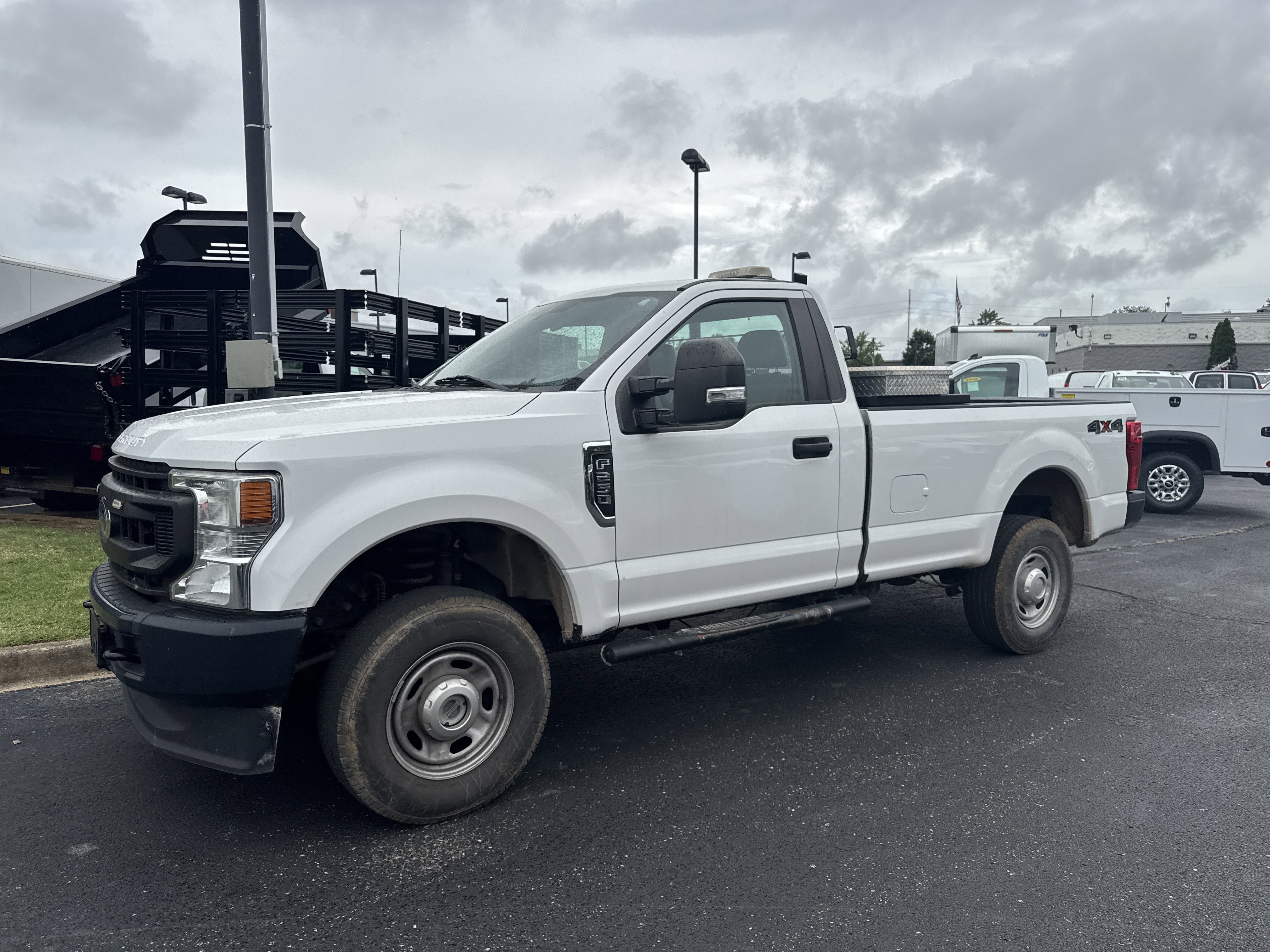 Used 2020 Oxford White Ford XL image 4