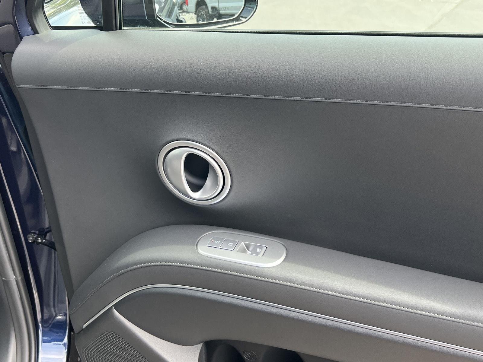 New 2027 Pacific Sapphire Pearl Hyundai SEL 8P image 19