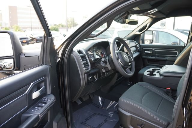 Used 2025 Diamond Black Crystal Pearlcoat Ram Big Horn image 15