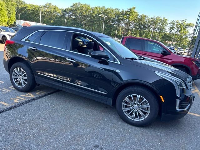 Used 2017 Stellar Black Metallic Cadillac Luxury AWD image 4
