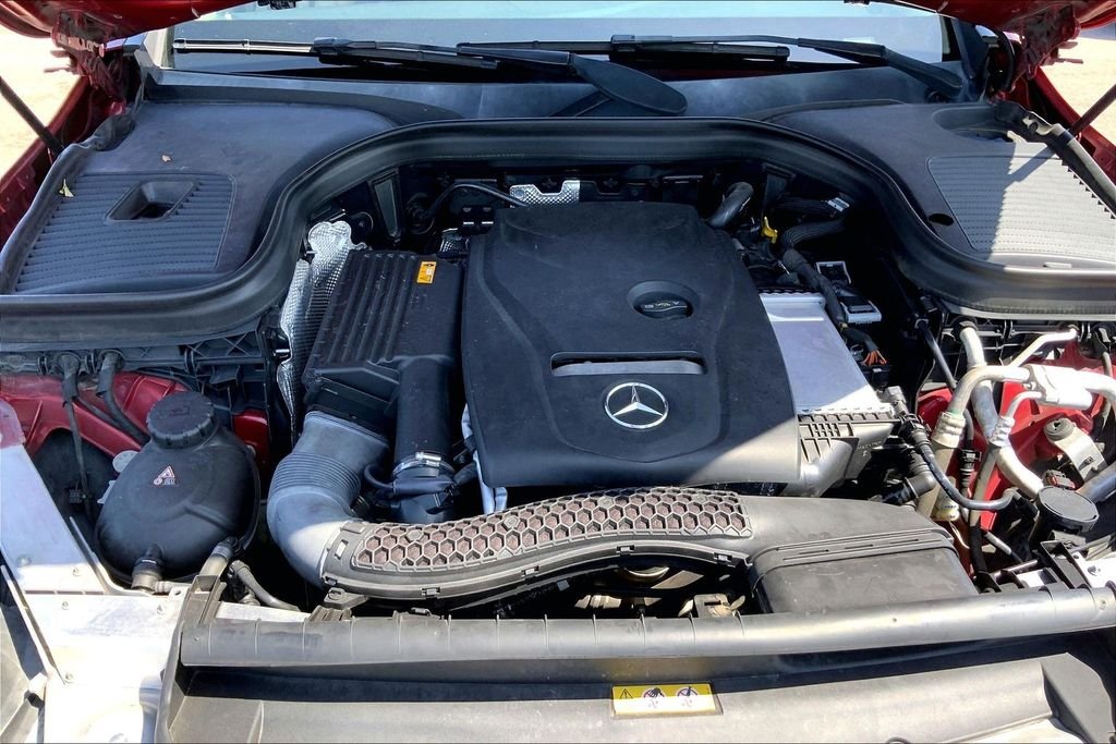 Used 2019 designo Cardinal Red Metallic Mercedes-Benz GLC 300 image 28