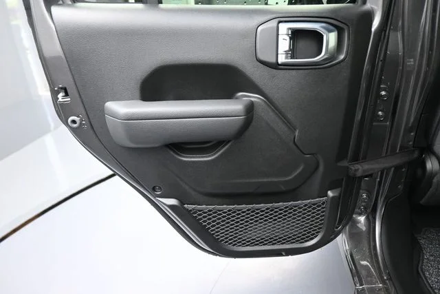 New 2026 Granite Crystal Metallic Clear-Coat Exterior Paint Jeep 85th Anniversary Edition image 25