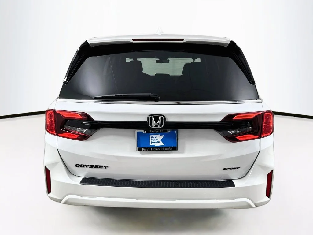 Certified Used 2026 Platinum White Pearl Honda Sport-L image 7