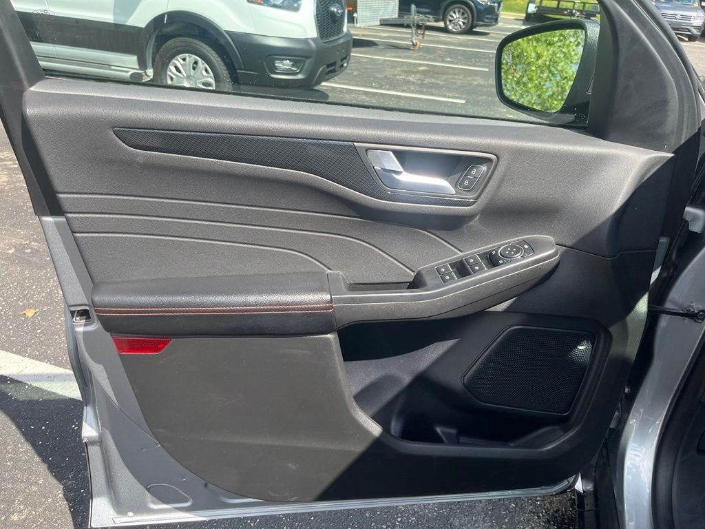 2024 Ford Escape ST-Line - Photo 9