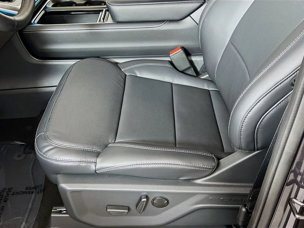 New 2026 Dark Matter Gray Metallic Ford Platinum image 25