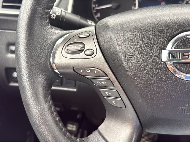 Used 2020 Gray Nissan SL image 19
