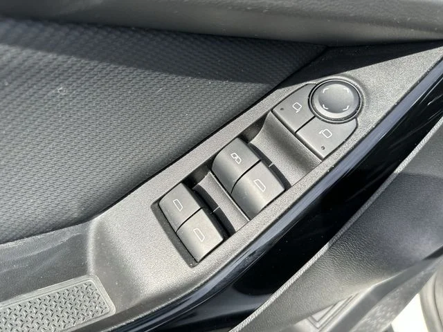Used 2025 White Chevrolet LT image 19