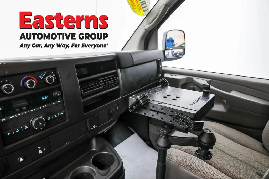 Used 2015 White GMC Work Van image 18