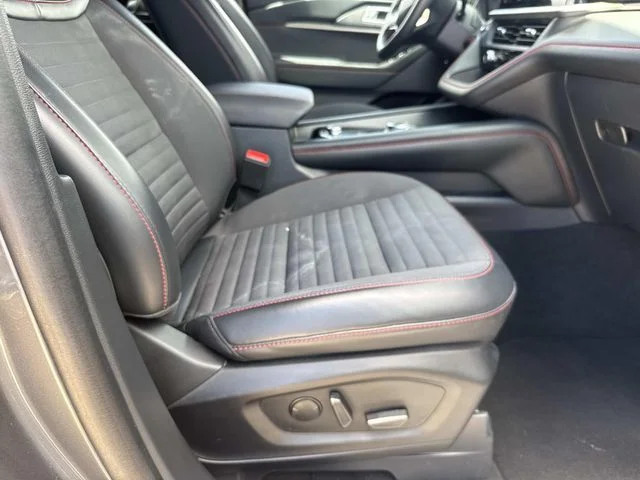 Used 2025 Gray Ford ST-Line image 25