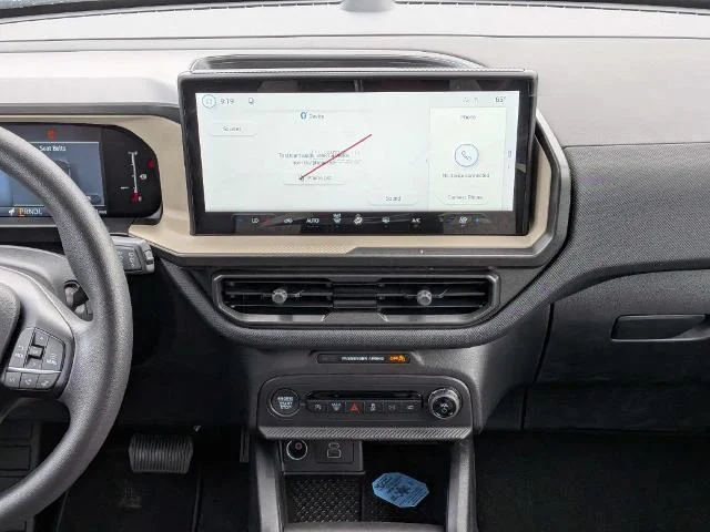 New 2026 Space White Metallic Ford Big Bend® image 43