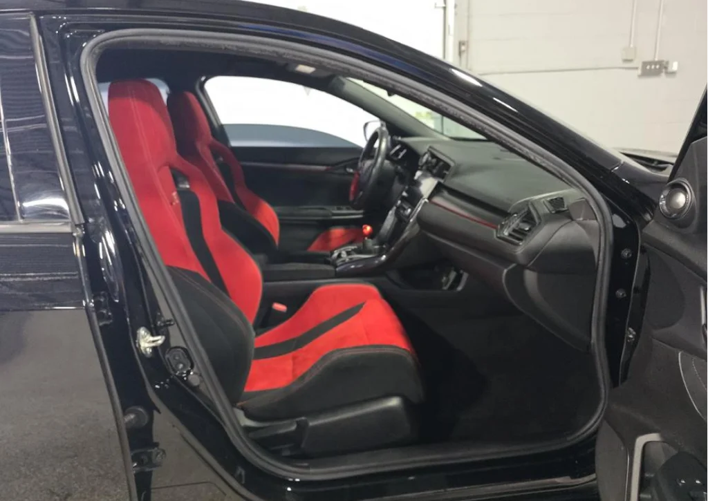 Used 2019 Crystal Black Pearl Honda Touring image 14
