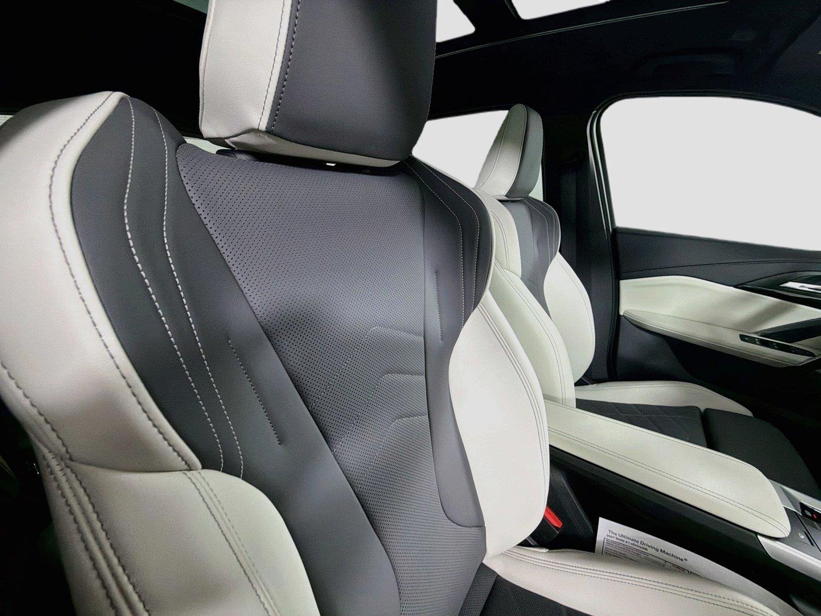 New 2027 Mineral White Metallic BMW xDrive28i image 27
