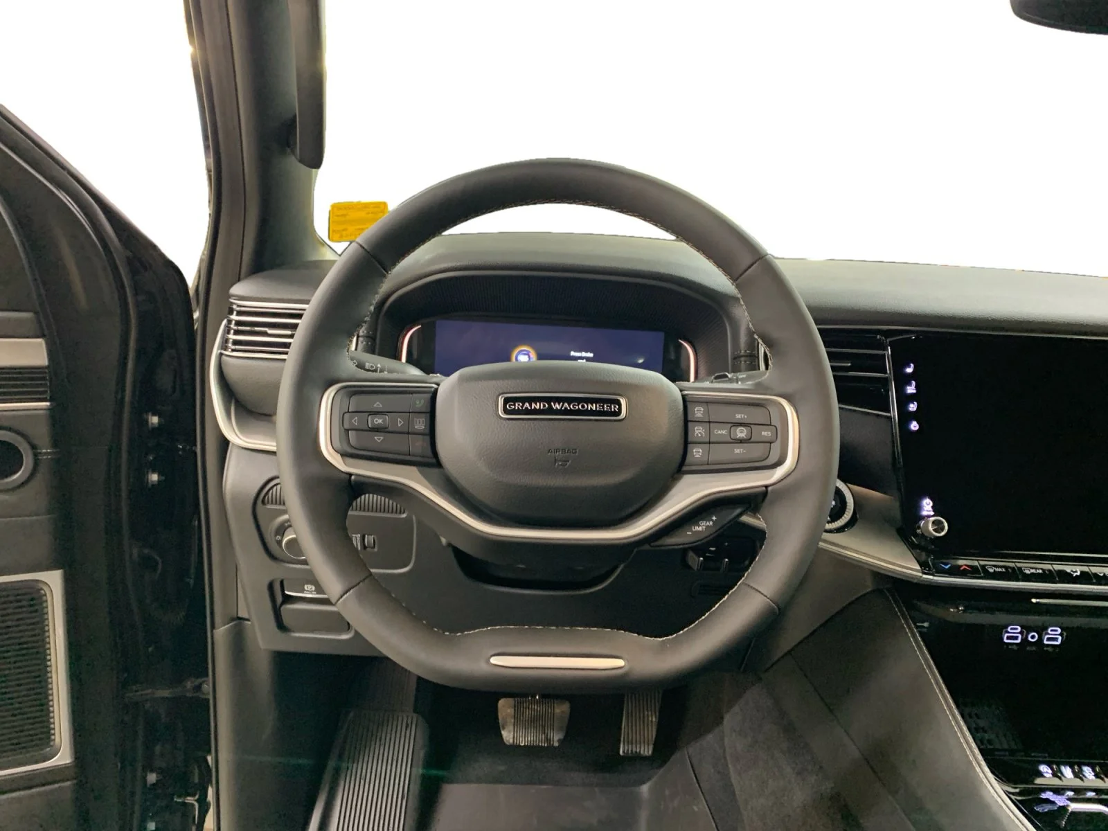 New 2026 Diamond Black Crystal Pearl Jeep Upland image 13