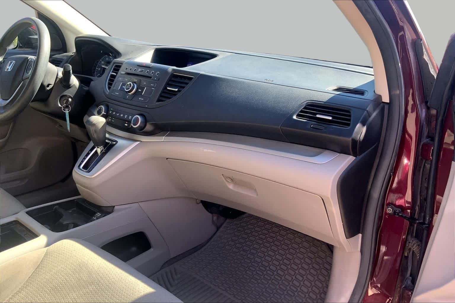 Used 2013 Alabaster Silver Metallic Honda EX image 18